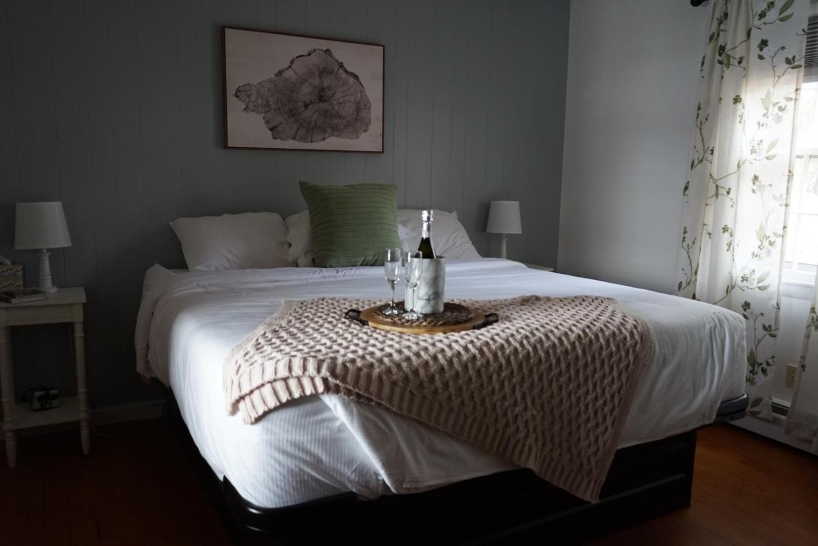 Alamoosook Lakeside Inn Orland المظهر الخارجي الصورة